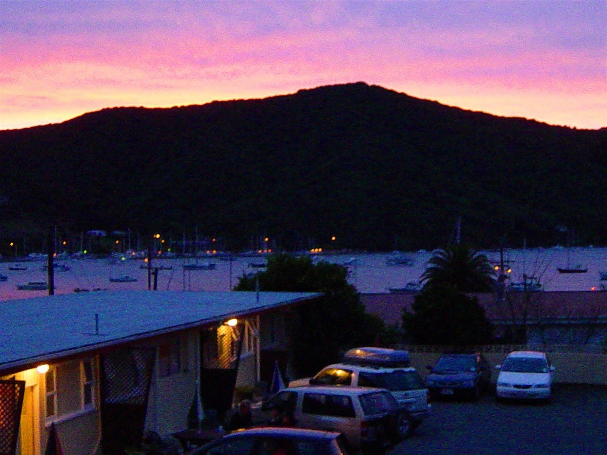 Beachside Sunnyvale Motel Picton Exterior photo